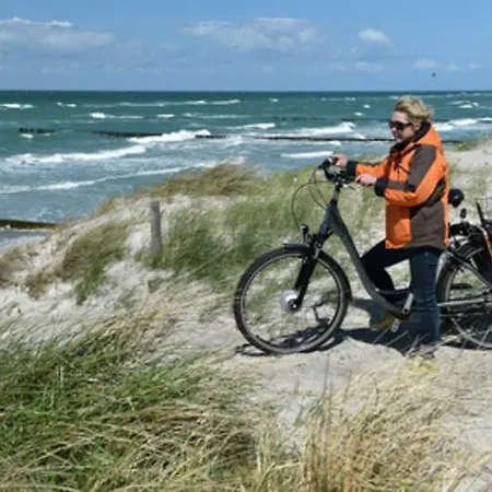 Insel Ruegen Strandhaus Bernstein Sauna Whirlpool *