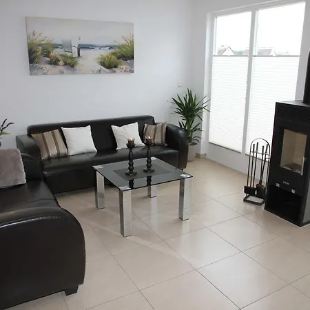 Insel Ruegen Strandhaus Bernstein Sauna Whirlpool Breege