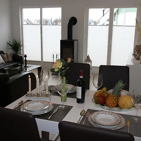 Insel Ruegen Strandhaus Bernstein Sauna Whirlpool Holiday home Breege